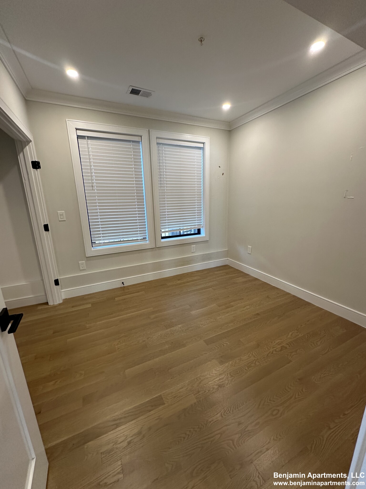 285 Lamartine St, Jamaica Plain