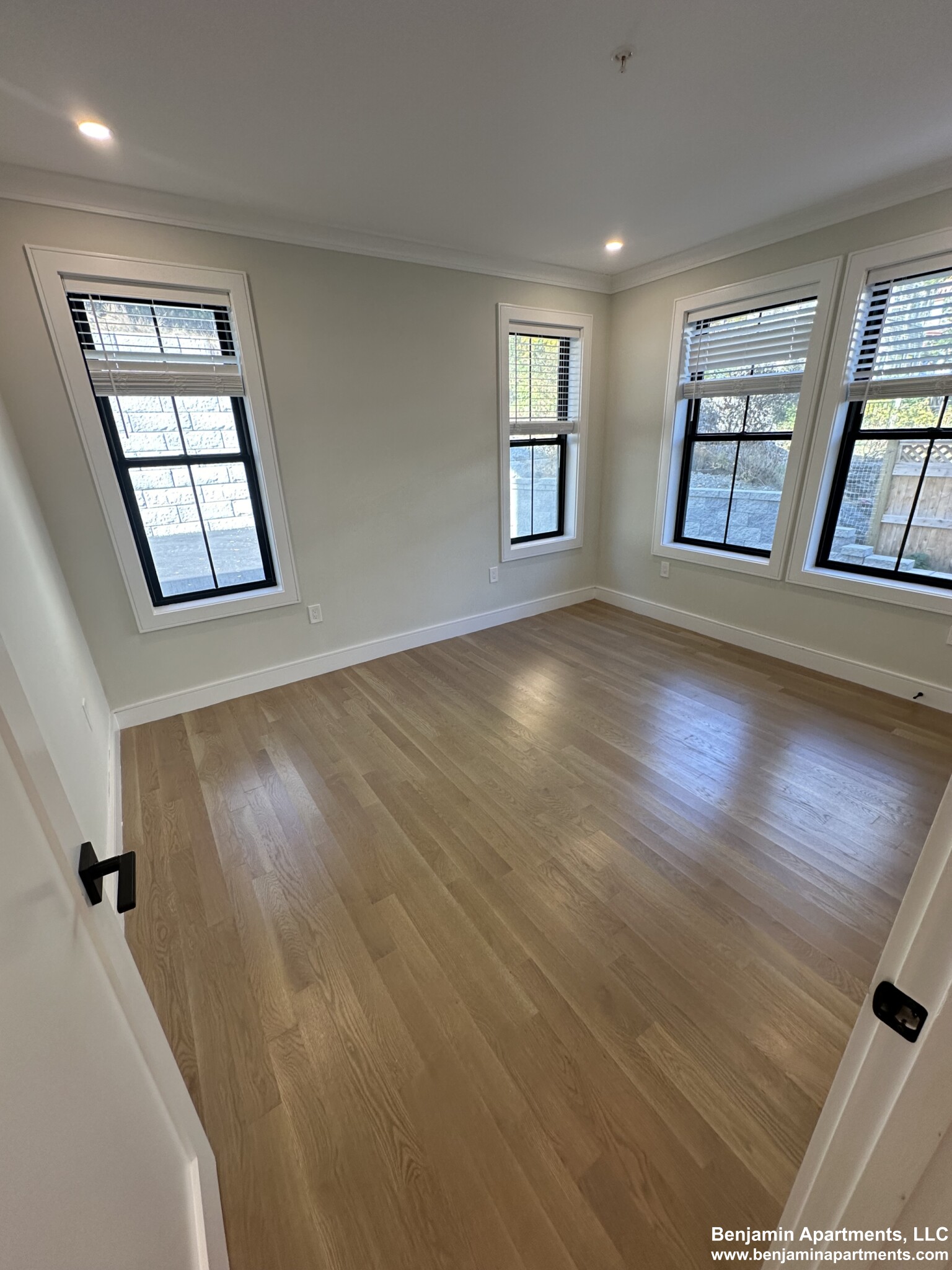 285 Lamartine St, Jamaica Plain