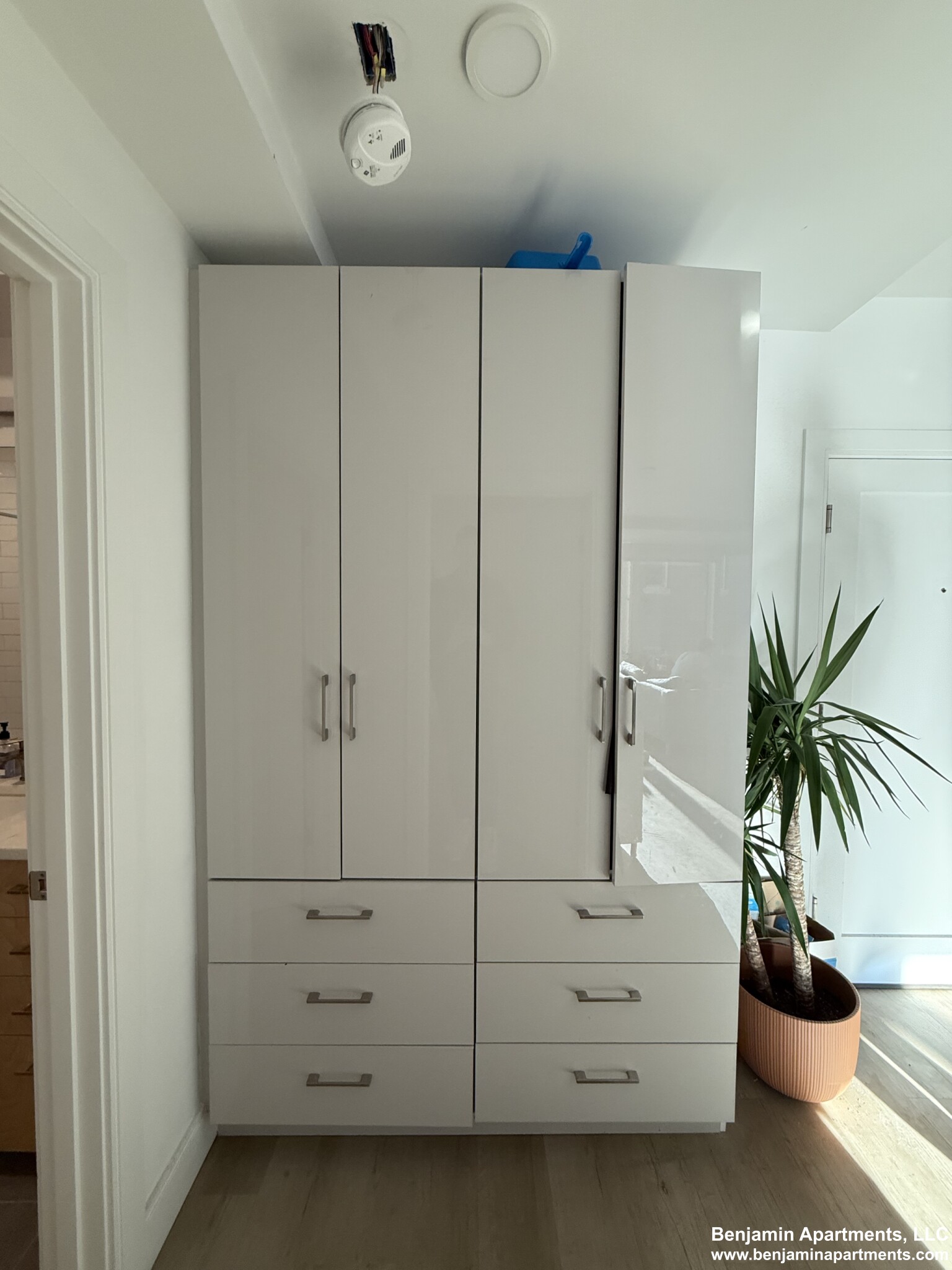 1 Newcomb St, Roxbury