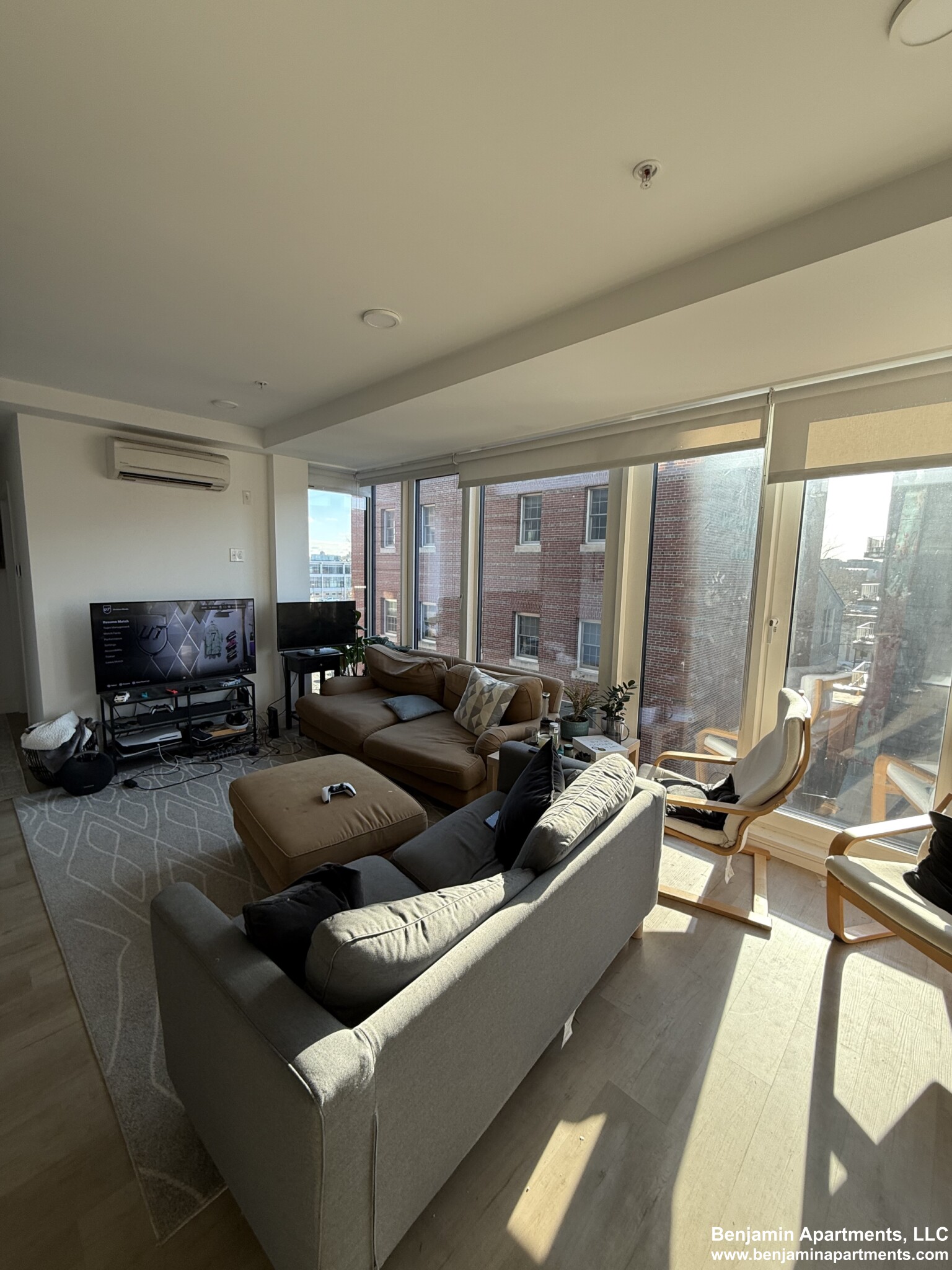 1 Newcomb St, Roxbury