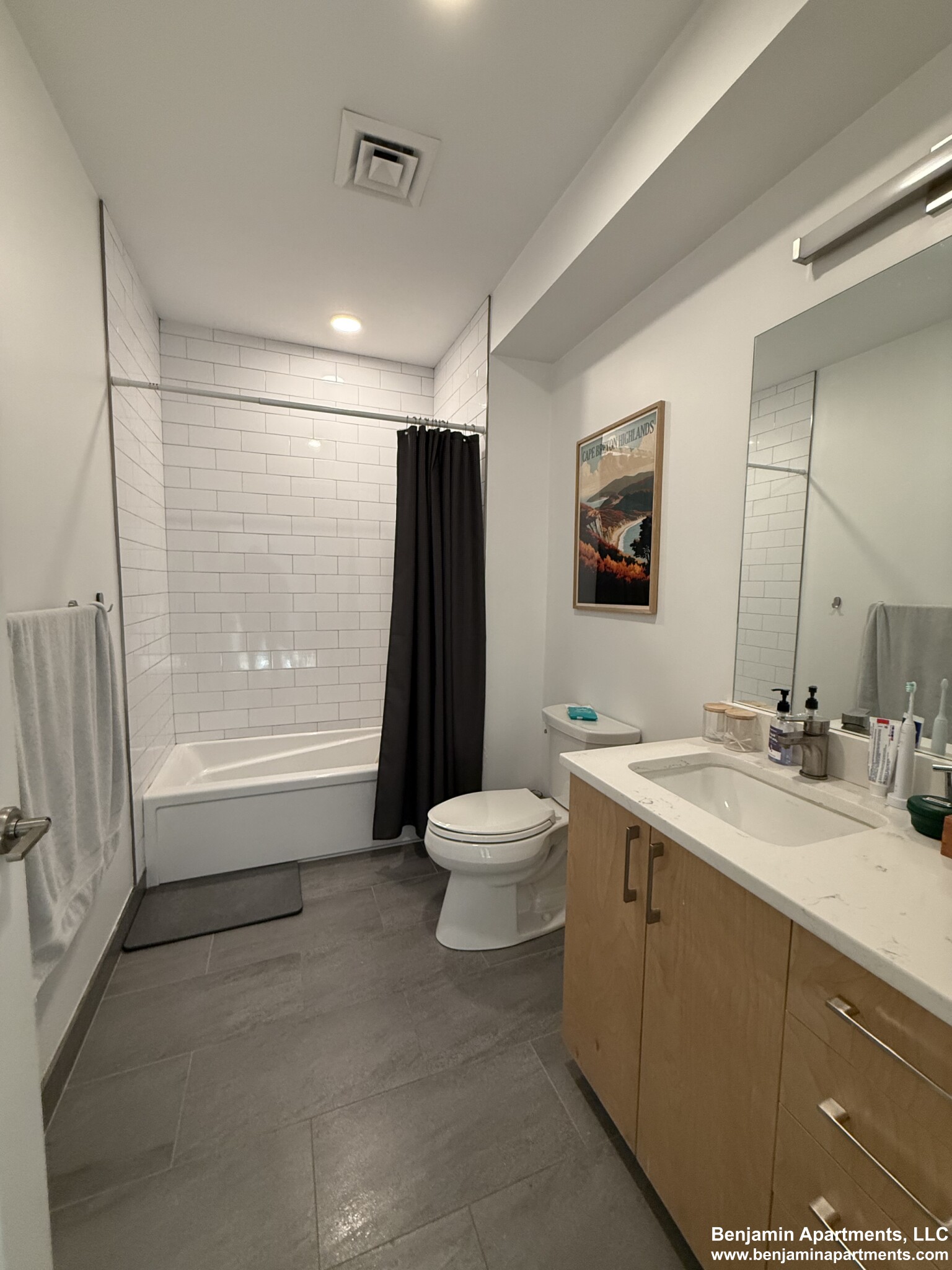 1 Newcomb St, Roxbury