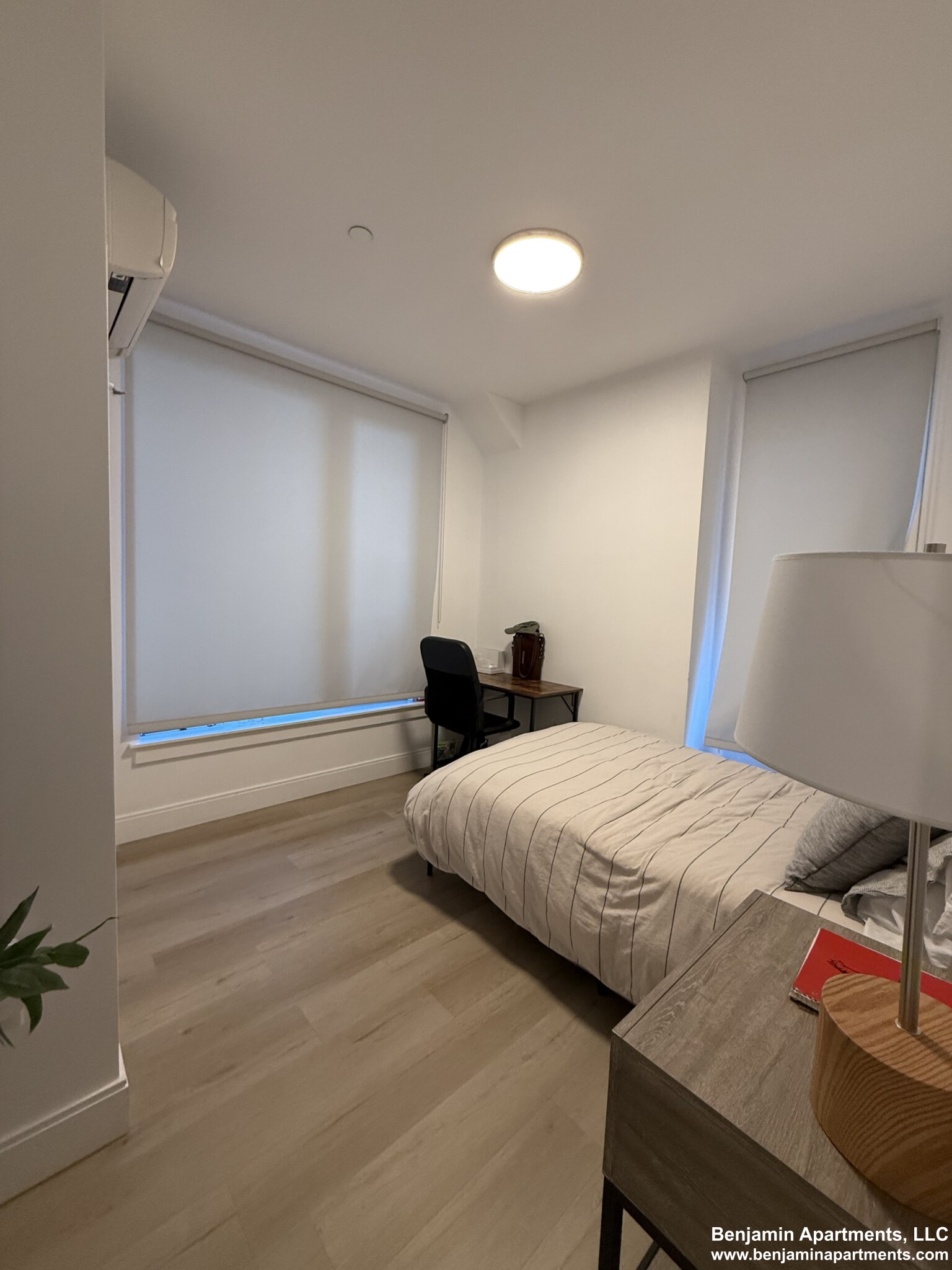 1 Newcomb St, Roxbury