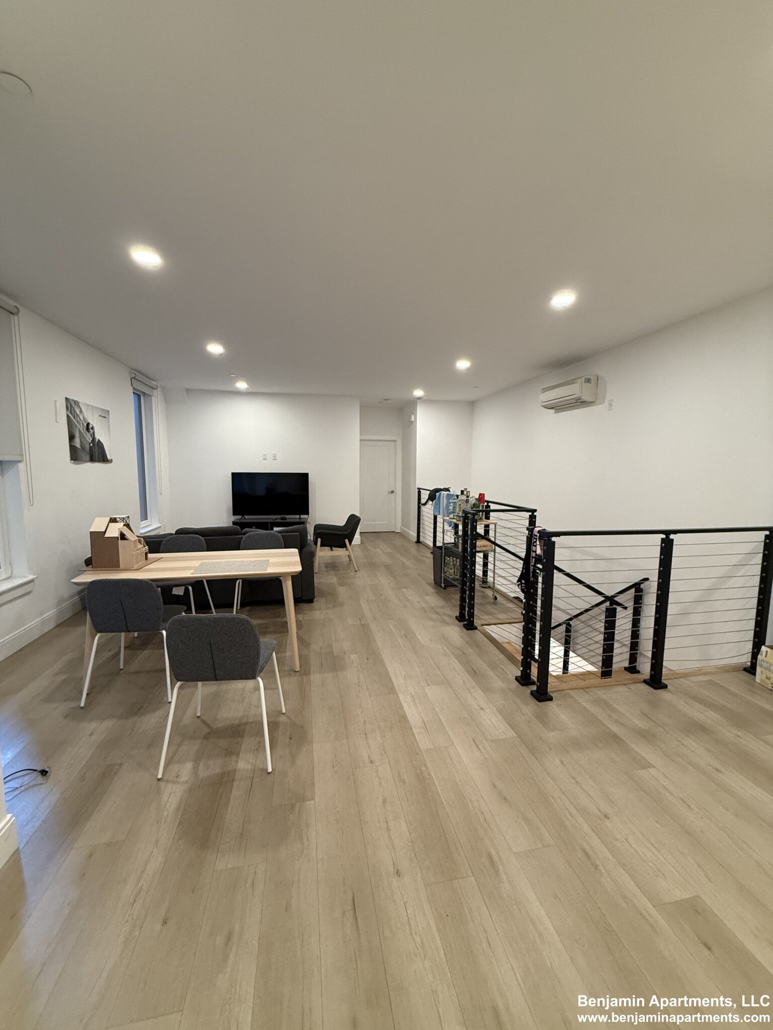 1 Newcomb St, Roxbury