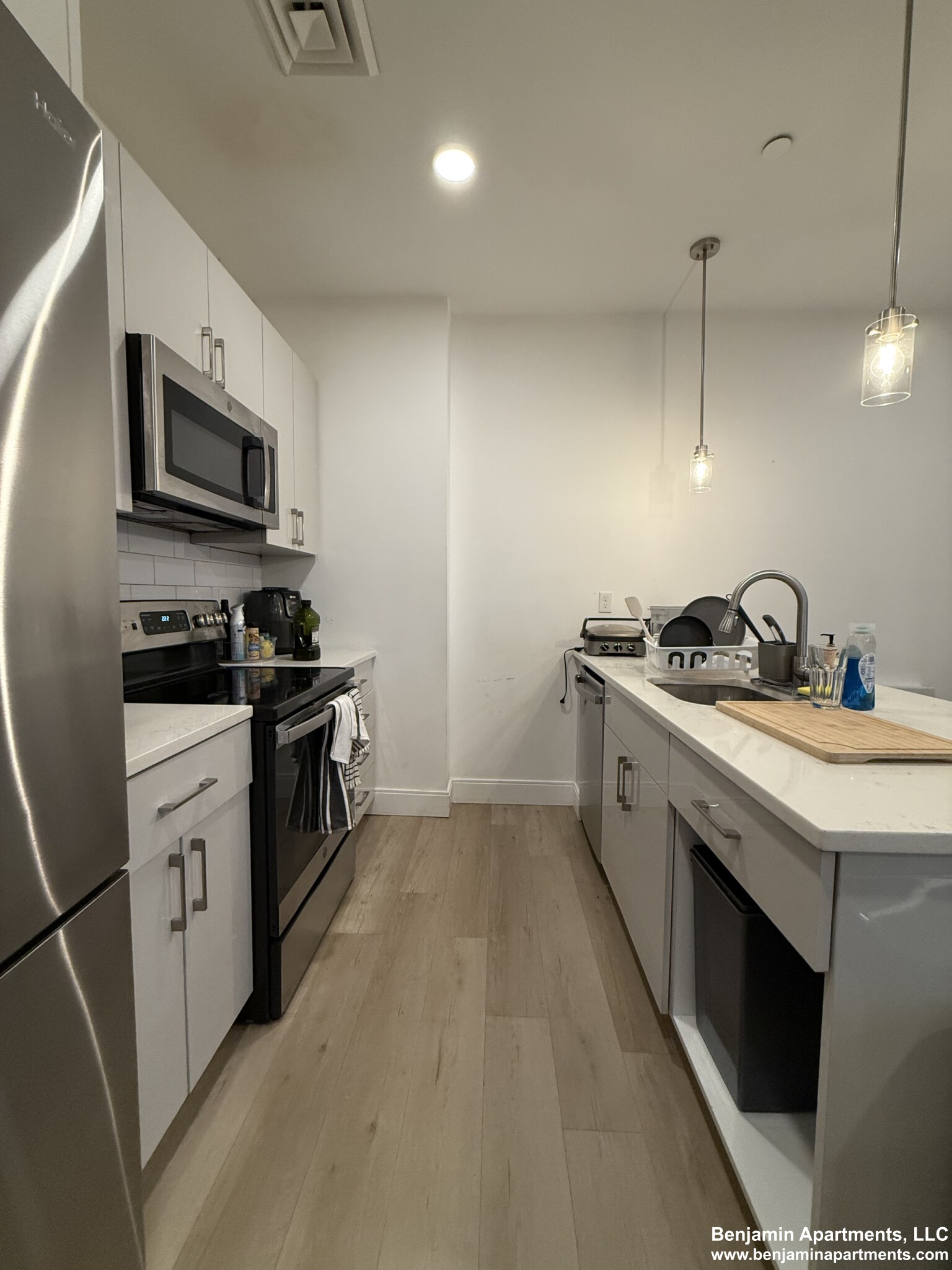 1 Newcomb St, Roxbury