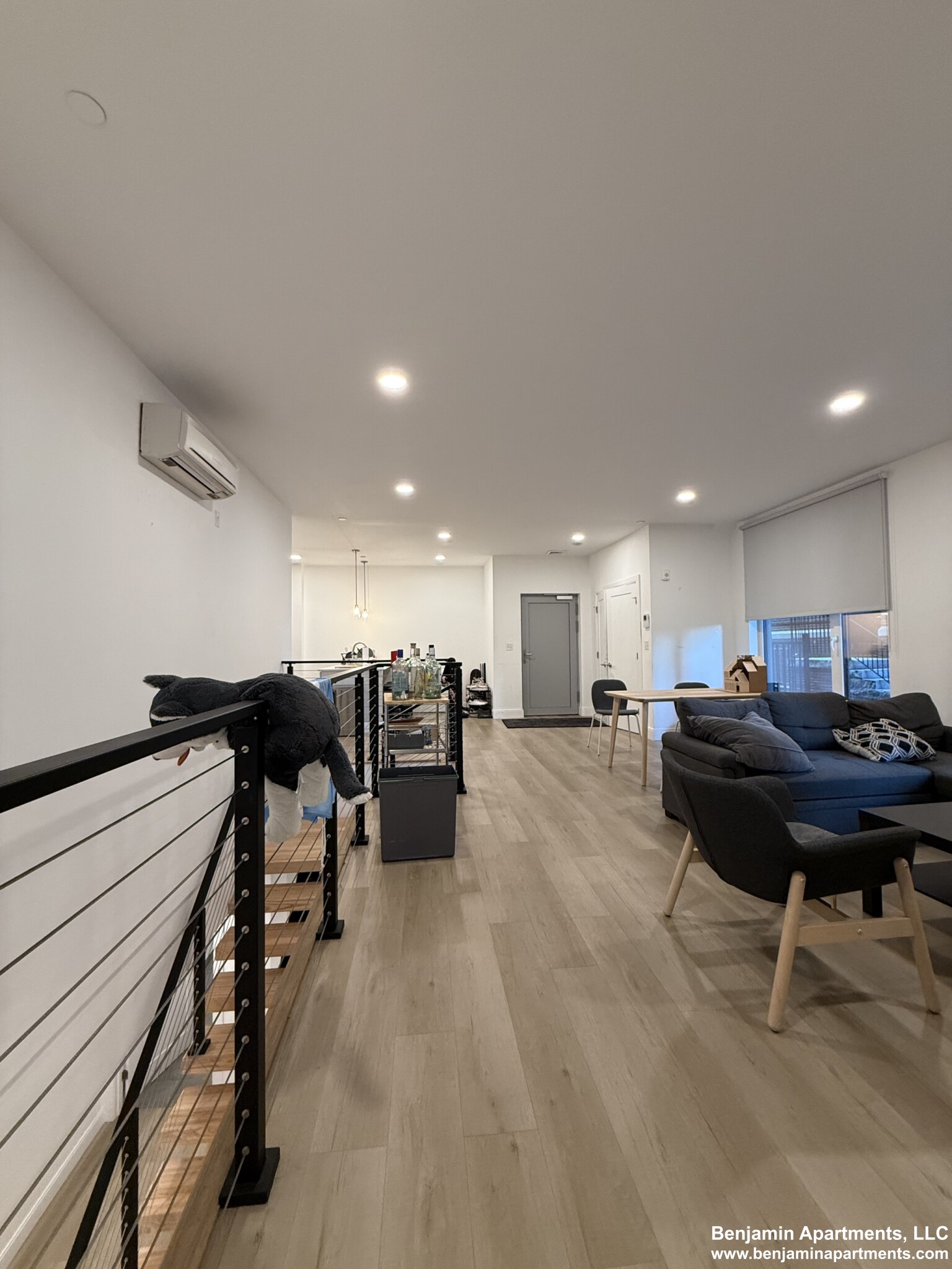 1 Newcomb St, Roxbury