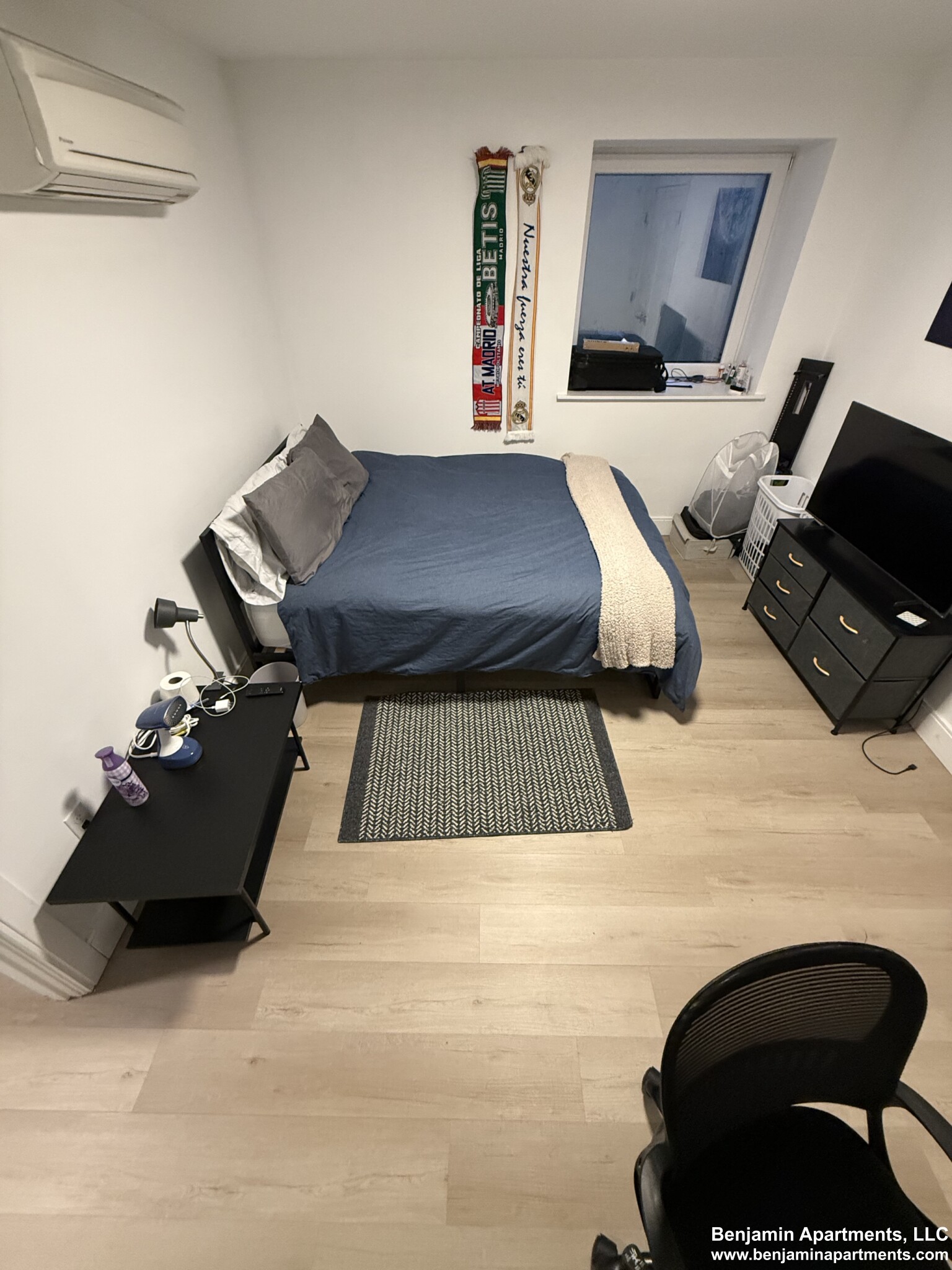 1 Newcomb St, Roxbury