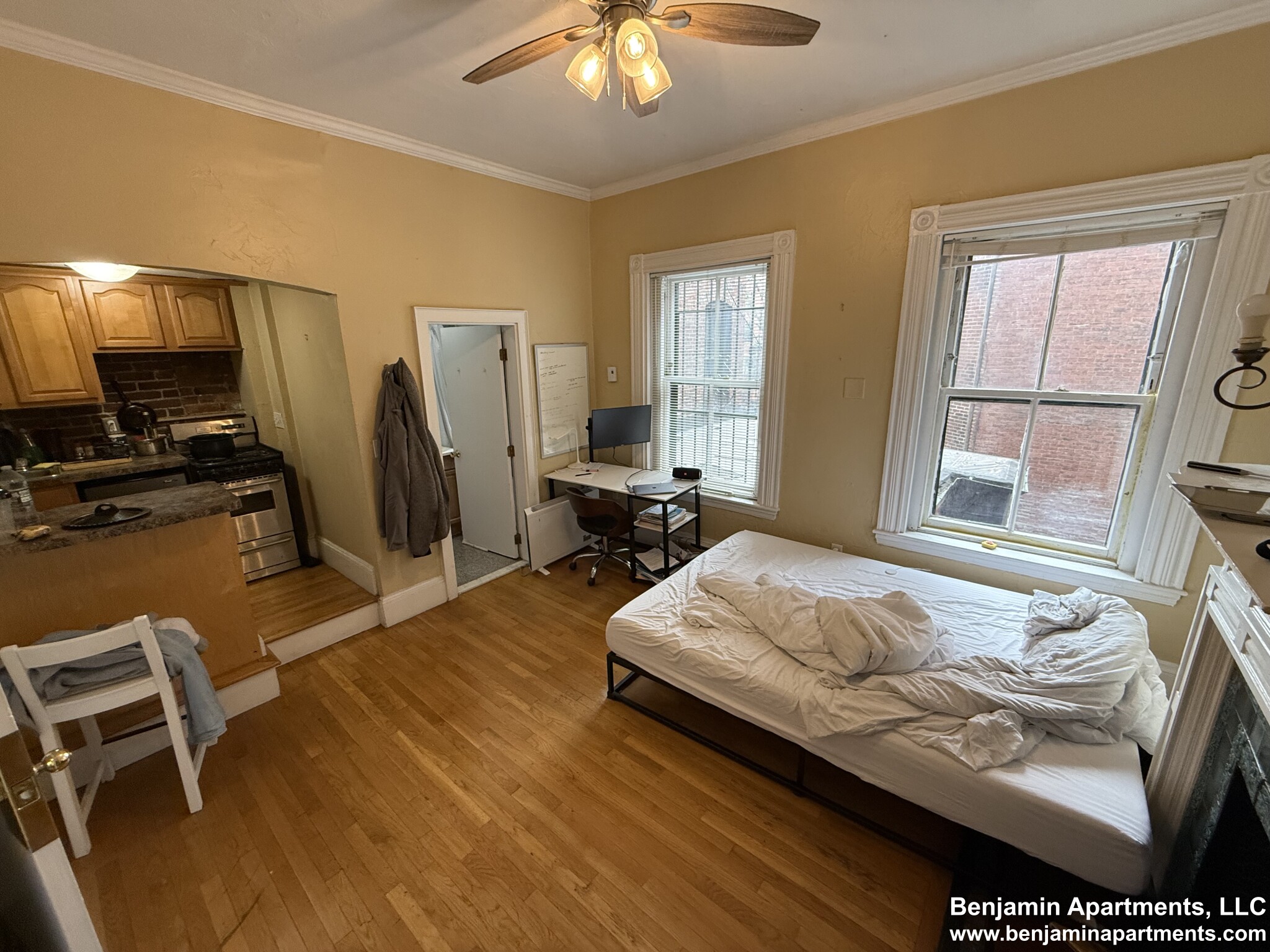 48 Hereford St, Back Bay