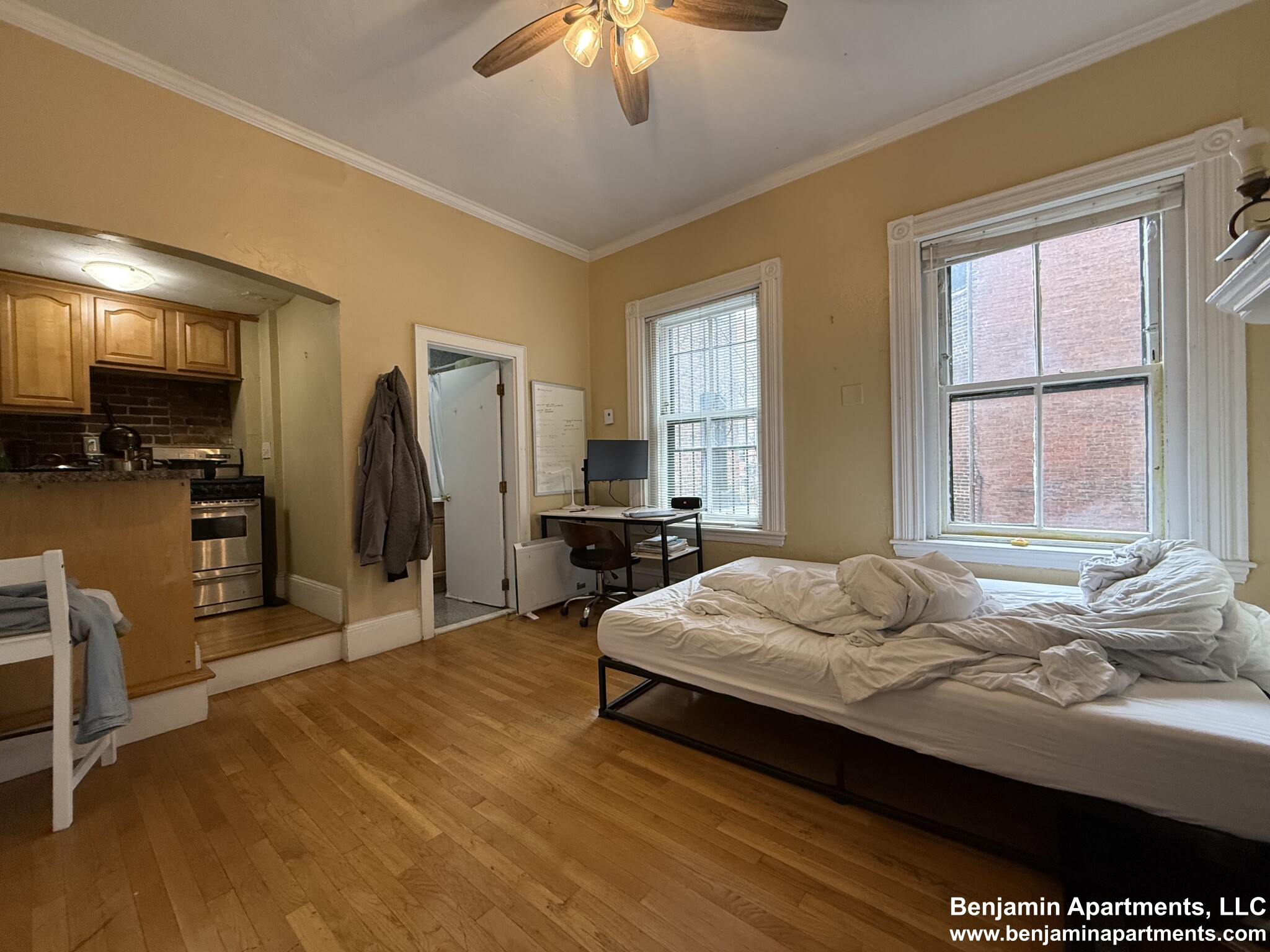 48 Hereford St, Back Bay