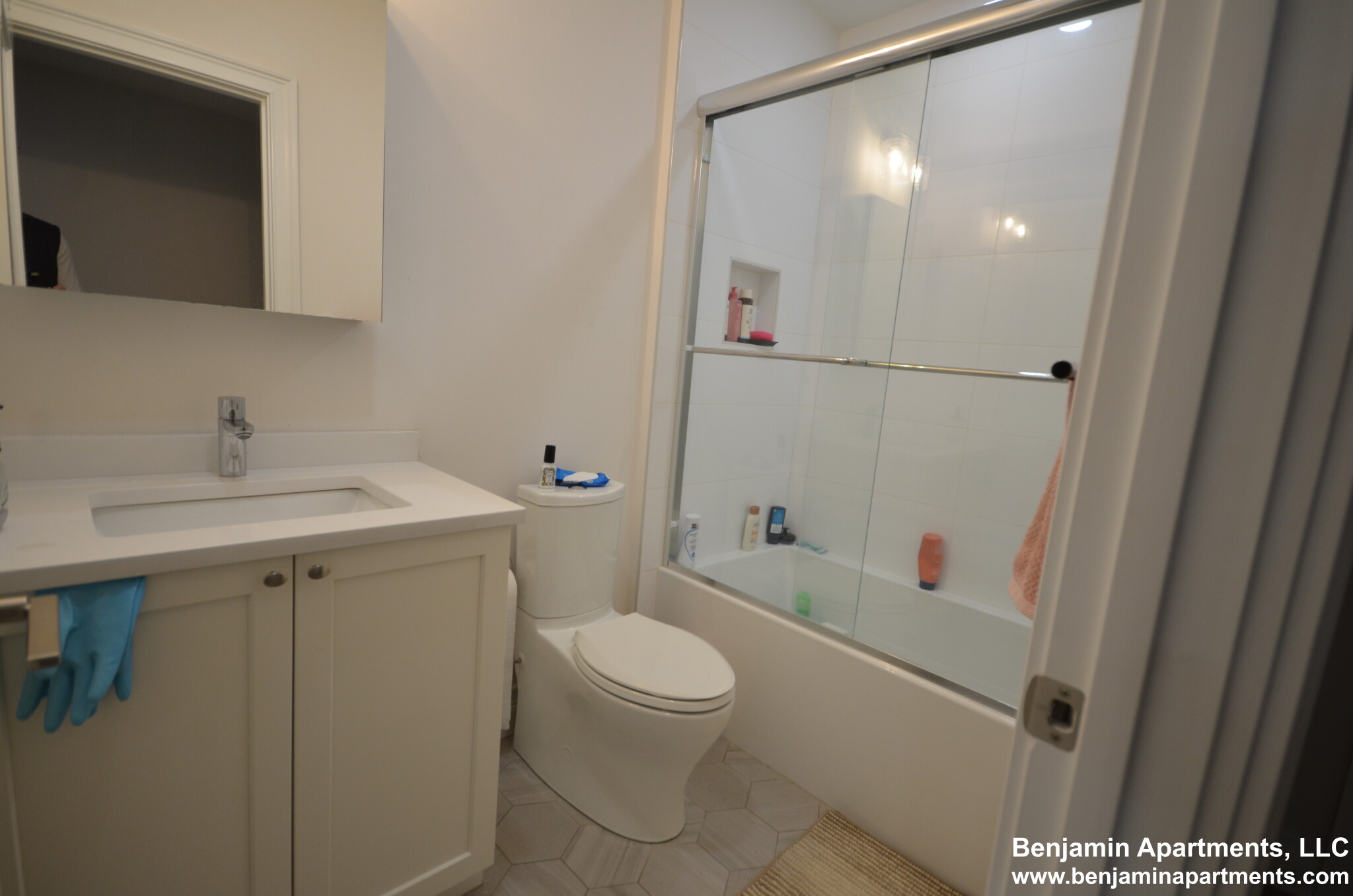 14 Mount Hood Rd, Brighton