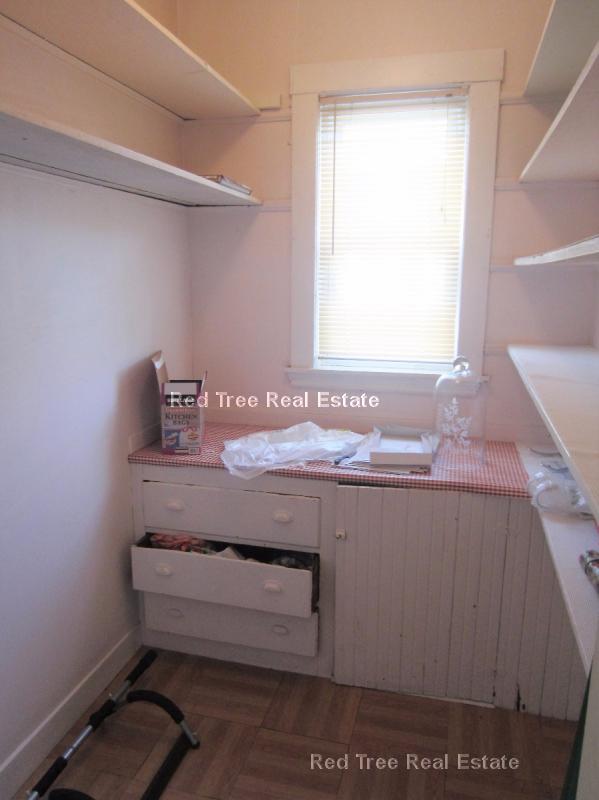 385 Pond Ave, Brookline