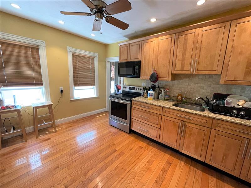 40 Newbern Ave, South Medford