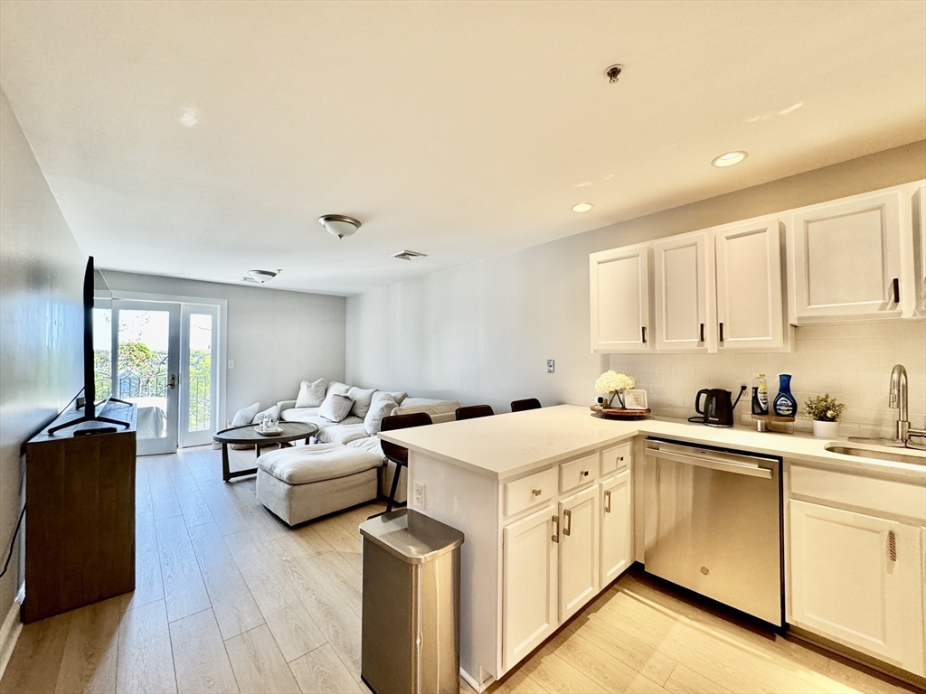 25 Alpine St, Hyde Park