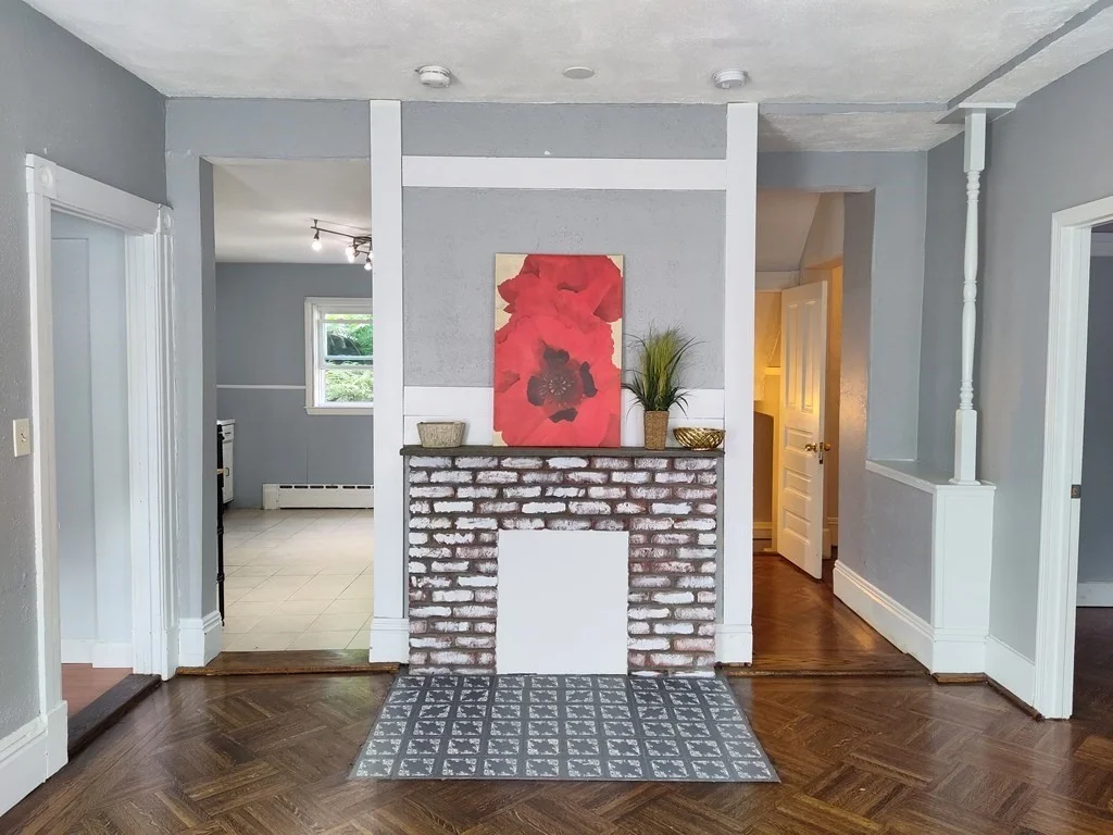 17 Harding Ave, Waltham