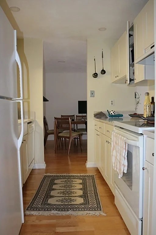 1600 Massachusetts Ave, Neighborhood Nine