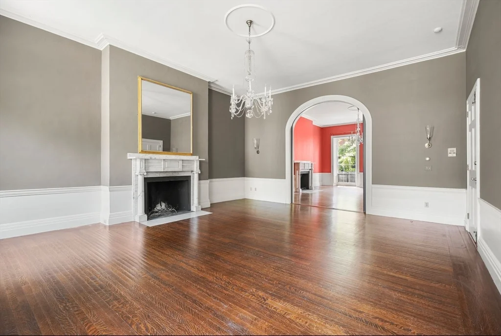 13 Chestnut St, Beacon Hill