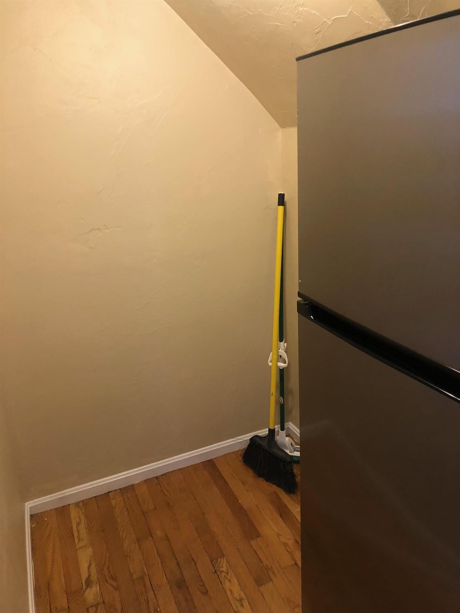 Studio bed, 1 bath apartment for rent at 3 Lee St Unit 1R, Magoun Square — photo 4 of 10