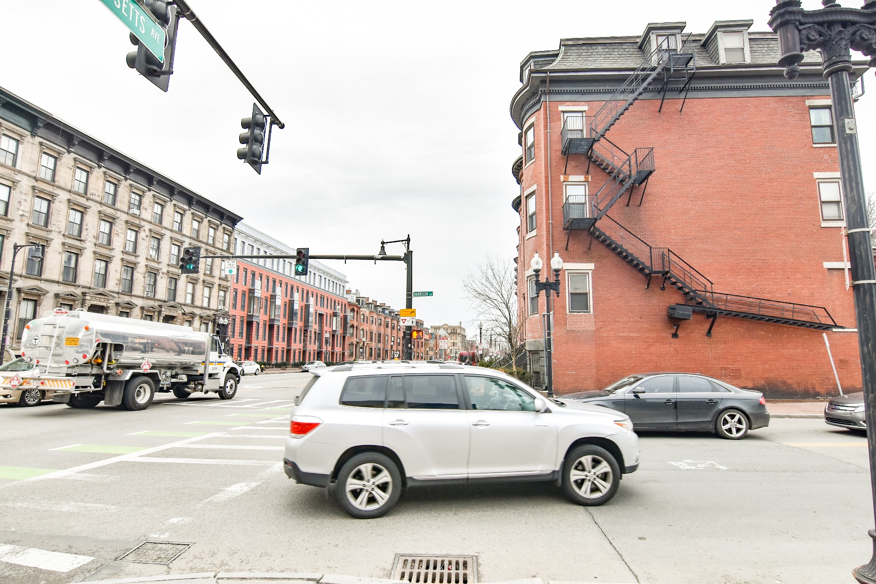 702 Massachusetts Ave, South End