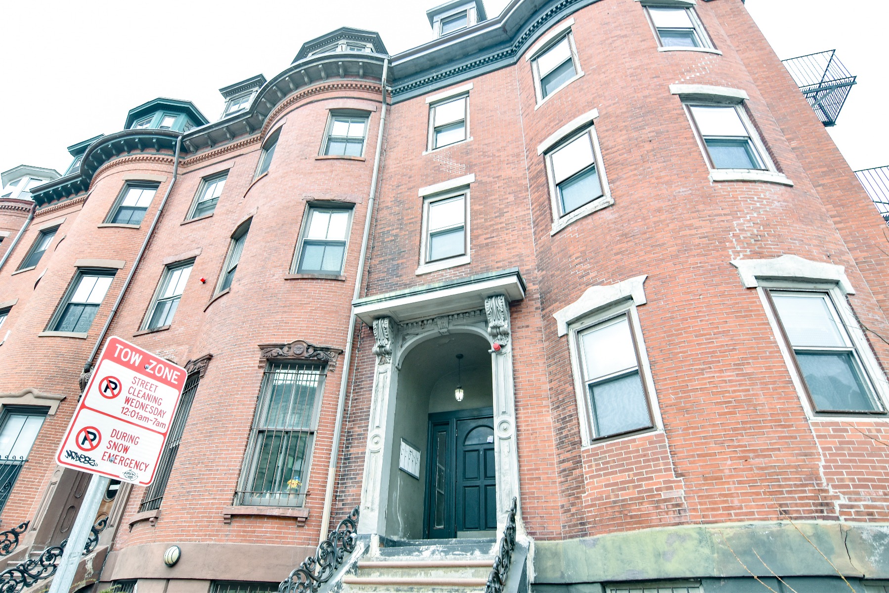 702 Massachusetts Ave, South End