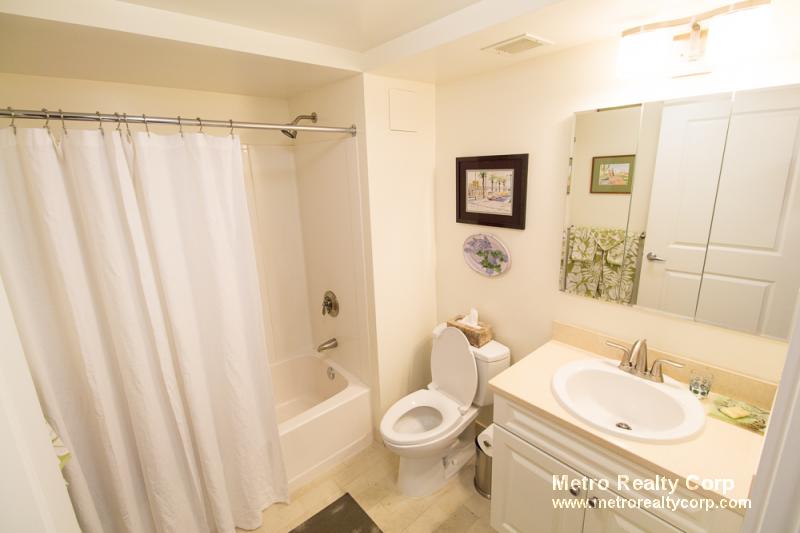 77 Marion St, Coolidge Corner