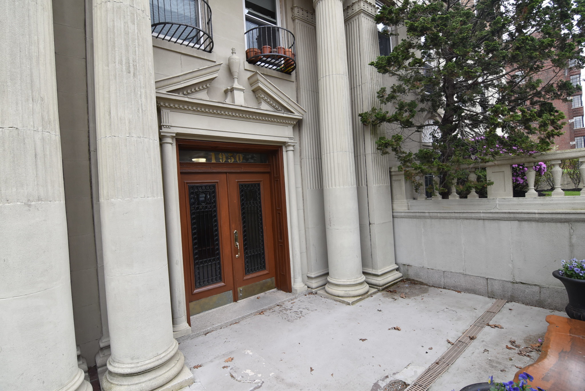 1950 Commonwealth Ave, Brighton