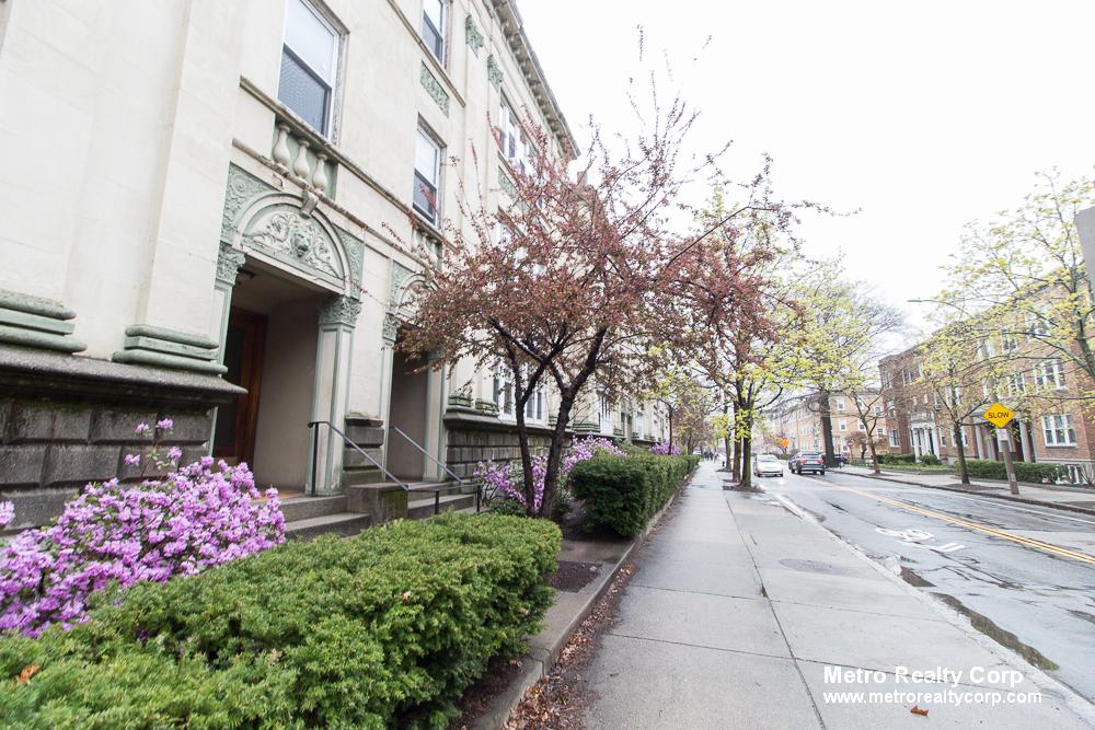 316 Saint Paul St, Coolidge Corner