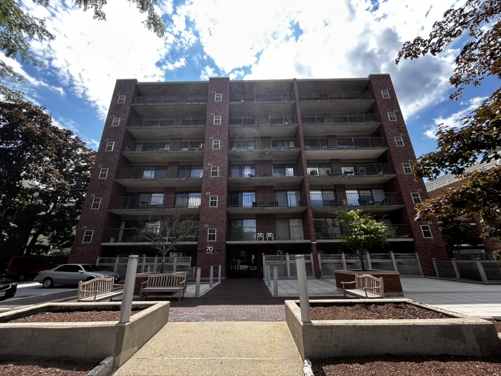 70 Centre St, Coolidge Corner