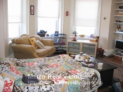 35 Garrison Rd, Washington Square