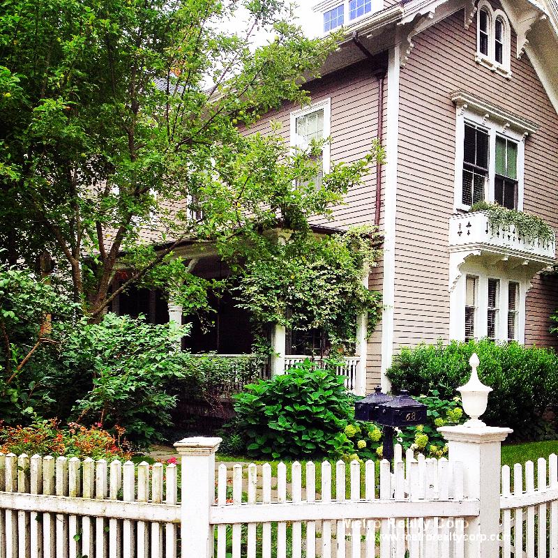 68 Davis Ave, Brookline Village