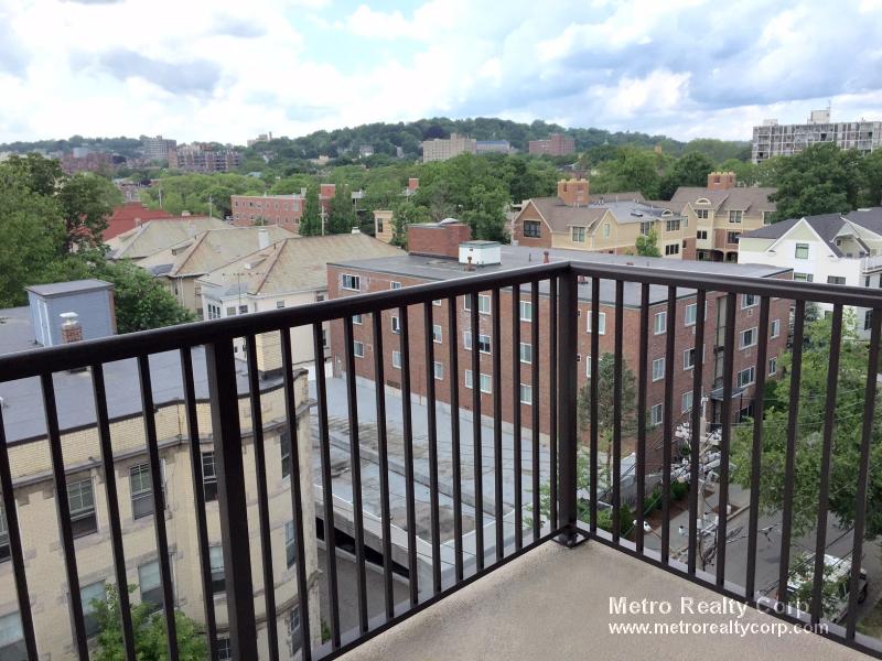 80 Pleasant St, Coolidge Corner