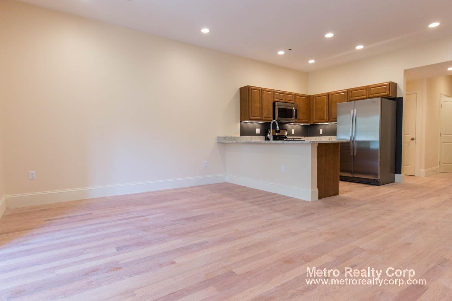 5165 Washington St, West Roxbury