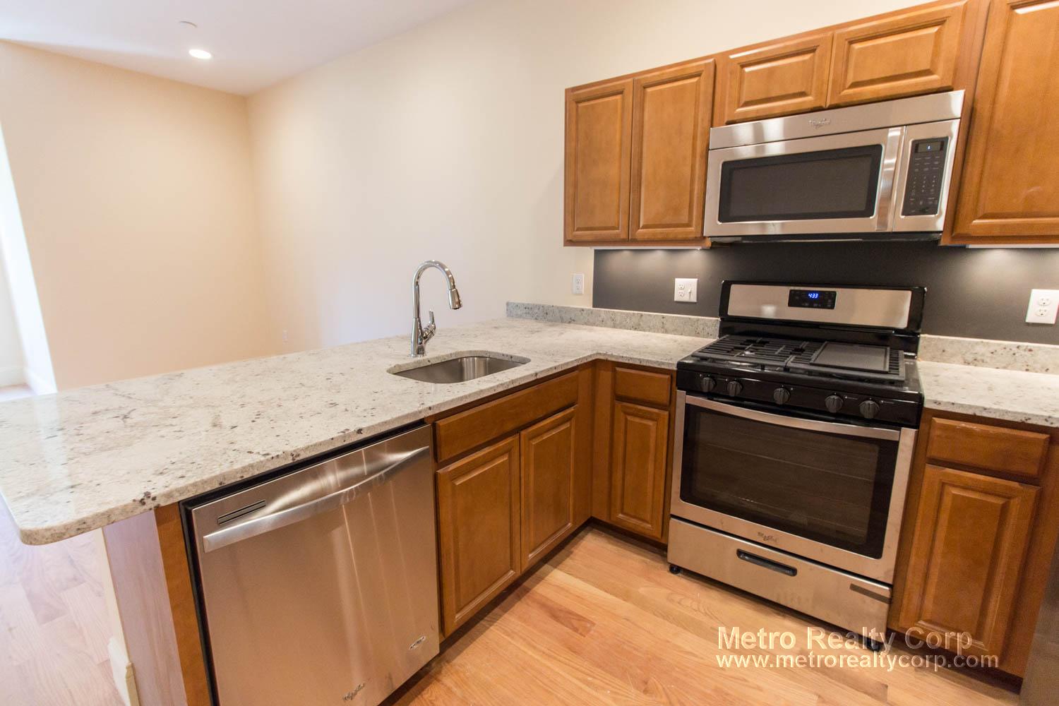 5165 Washington St, West Roxbury