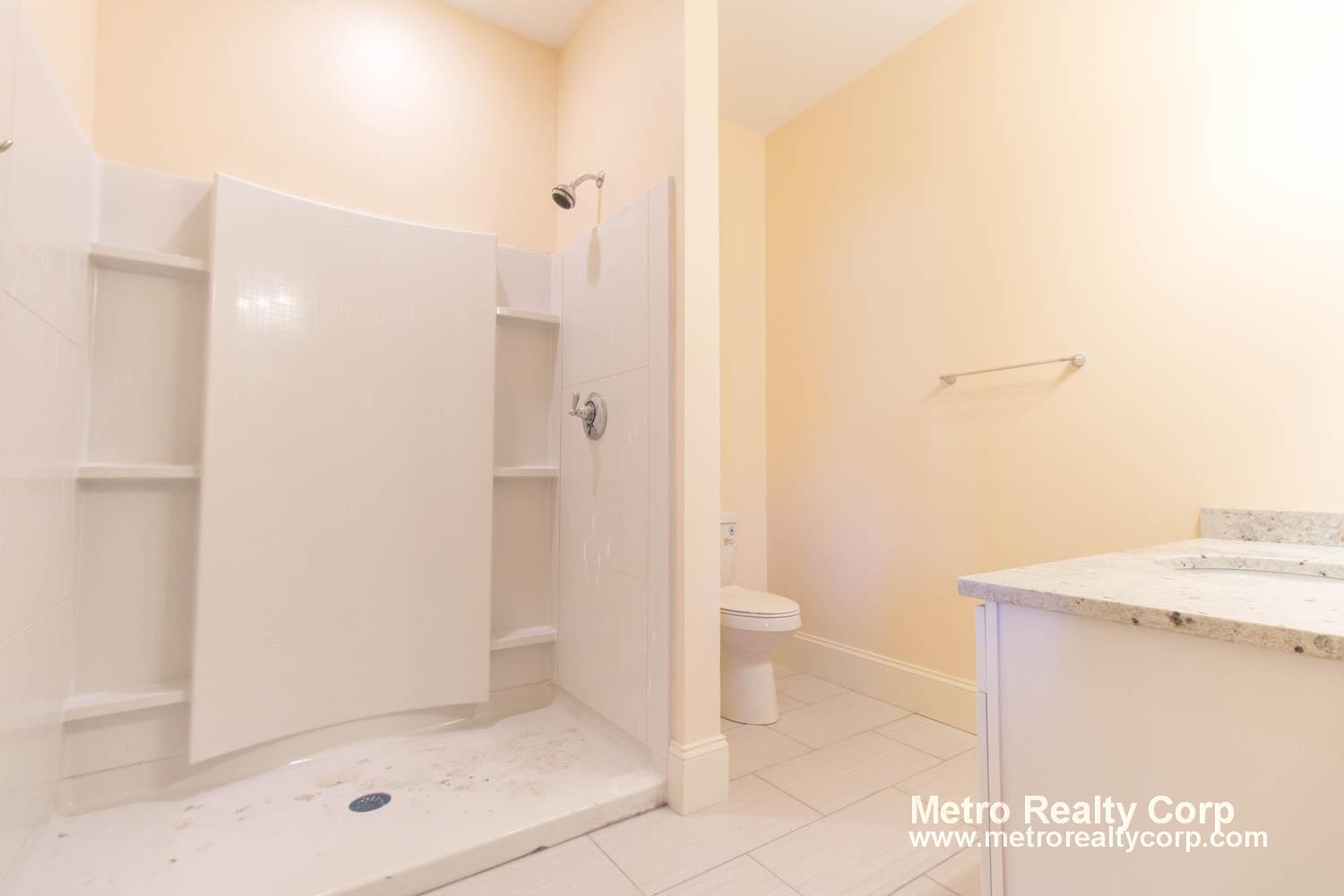 5165 Washington St, West Roxbury