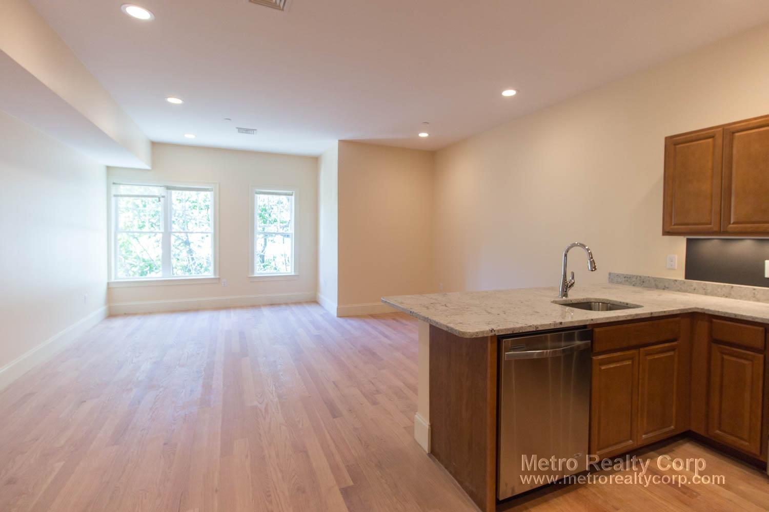 5165 Washington St, West Roxbury