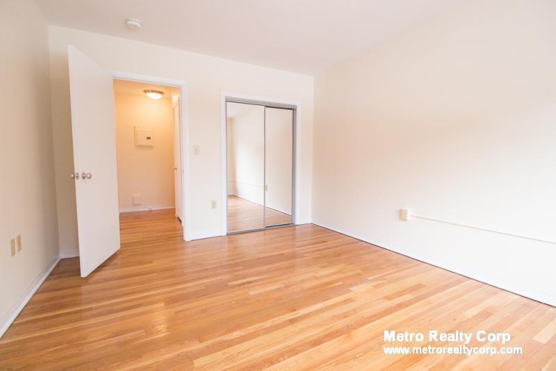 49 Green St, Coolidge Corner