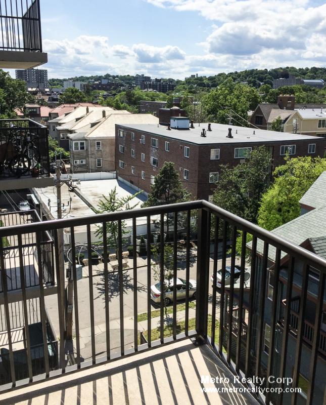 80 Pleasant St, Coolidge Corner