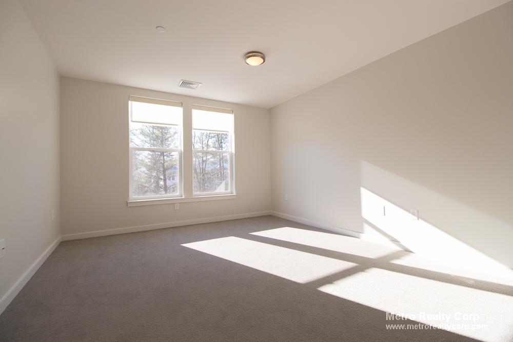 1 Whittemore Ave, North Cambridge