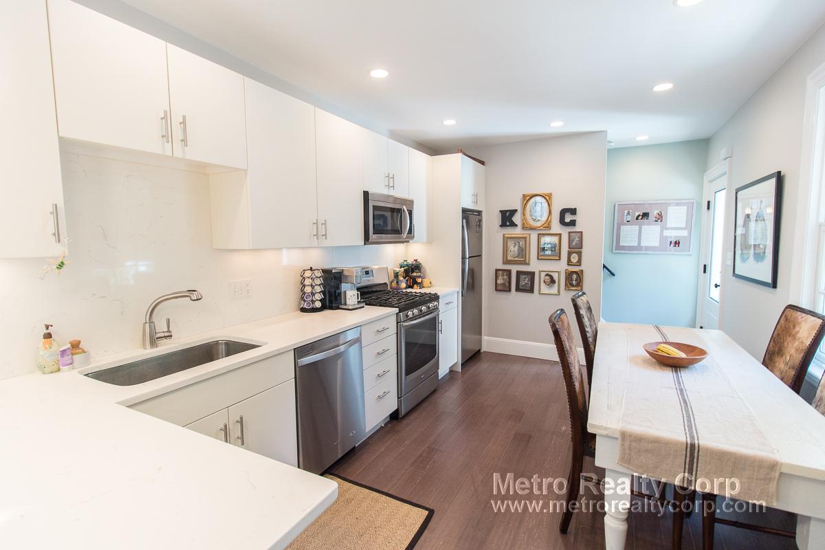 68 Davis Ave, Brookline Village