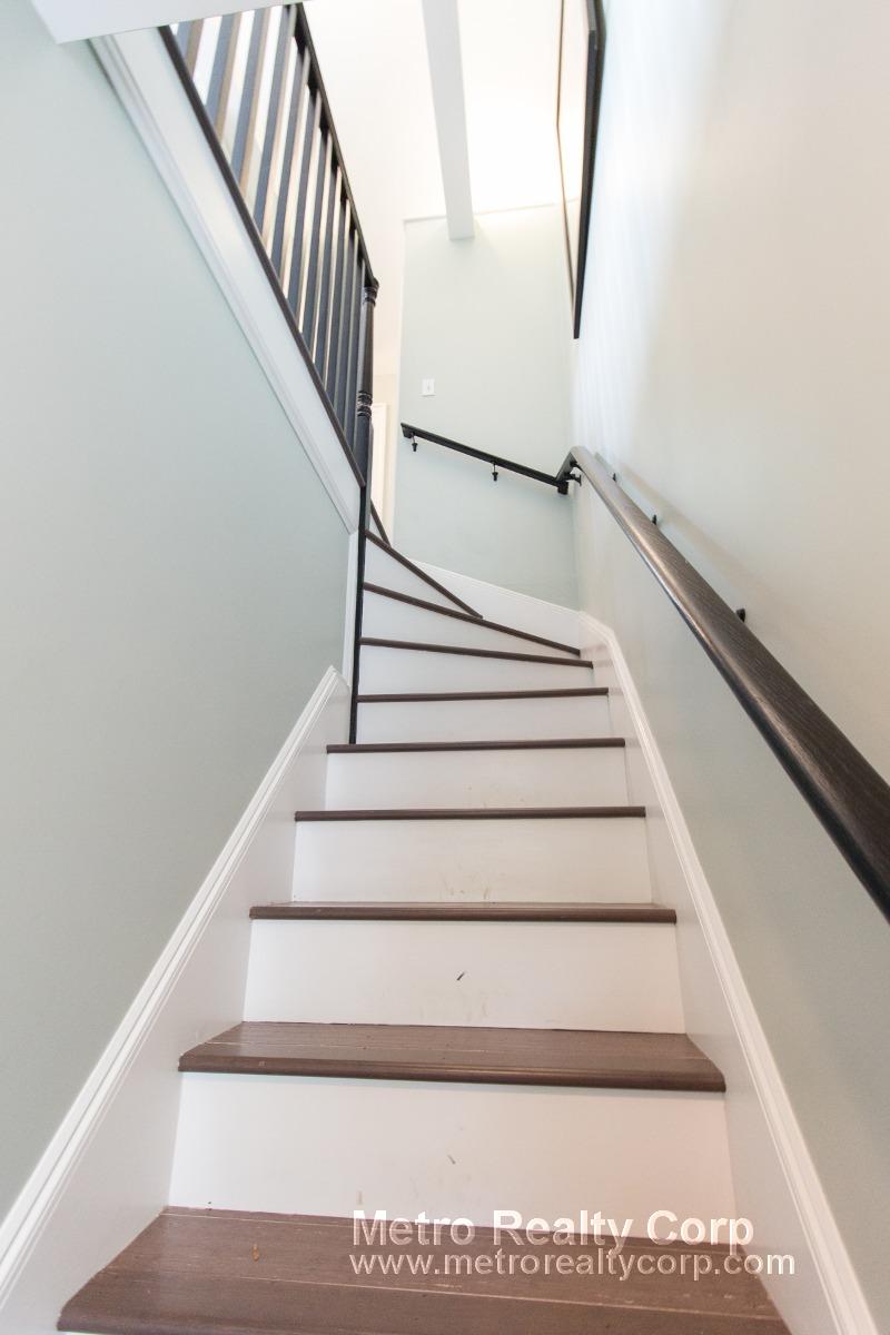 68 Davis Ave, Brookline Village