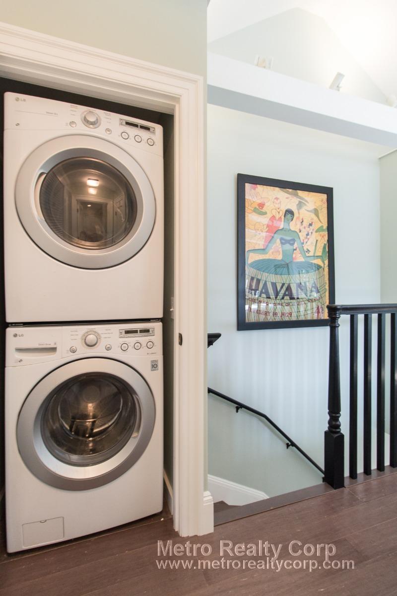 68 Davis Ave, Brookline Village