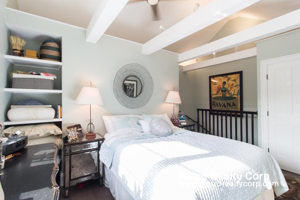 68 Davis Ave, Brookline Village