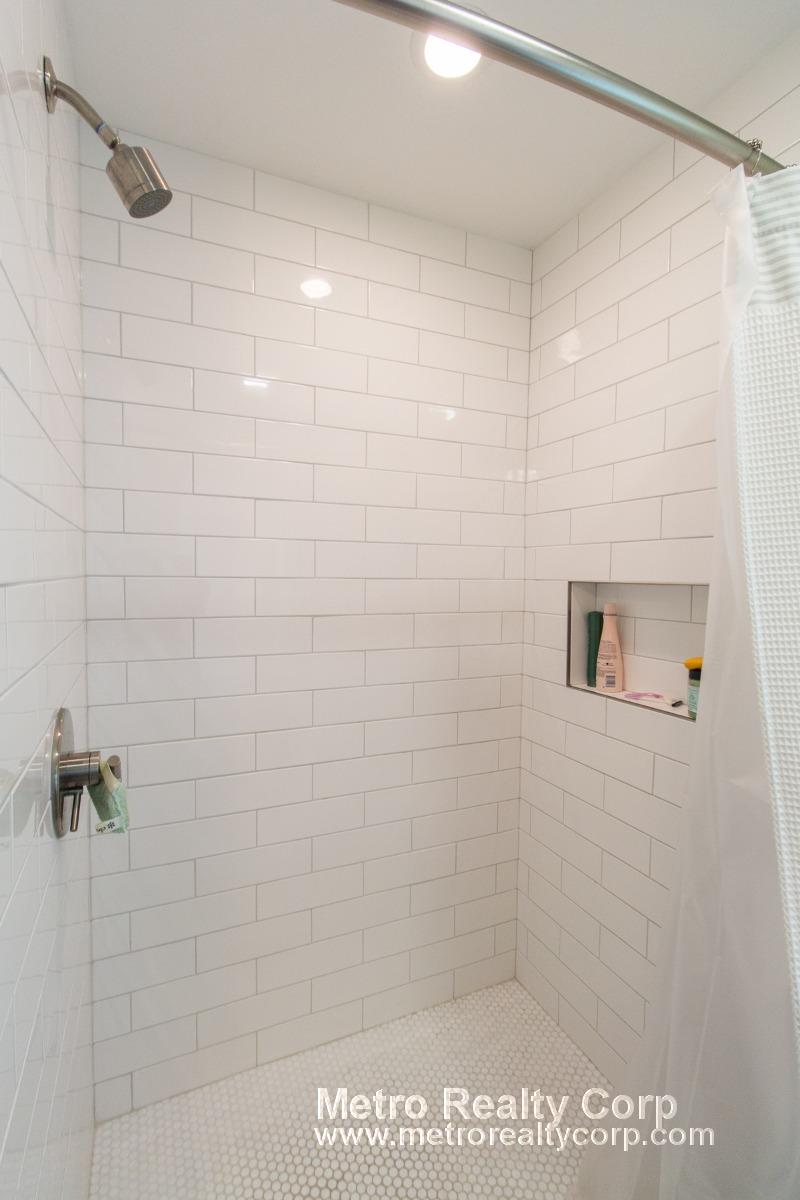 68 Davis Ave, Brookline Village