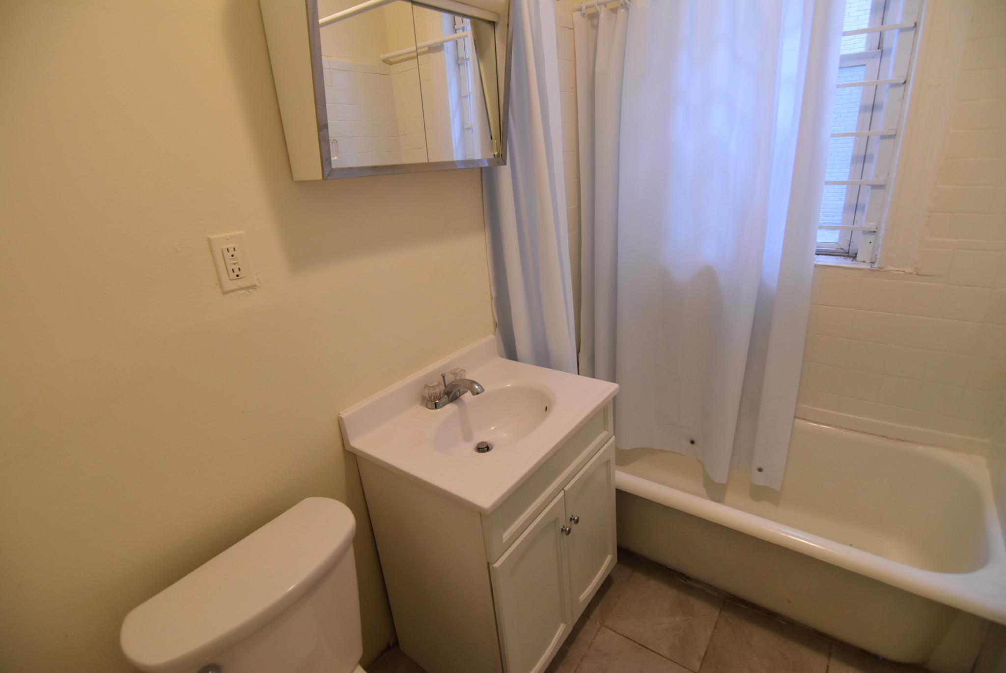 135 Washington St, Brighton