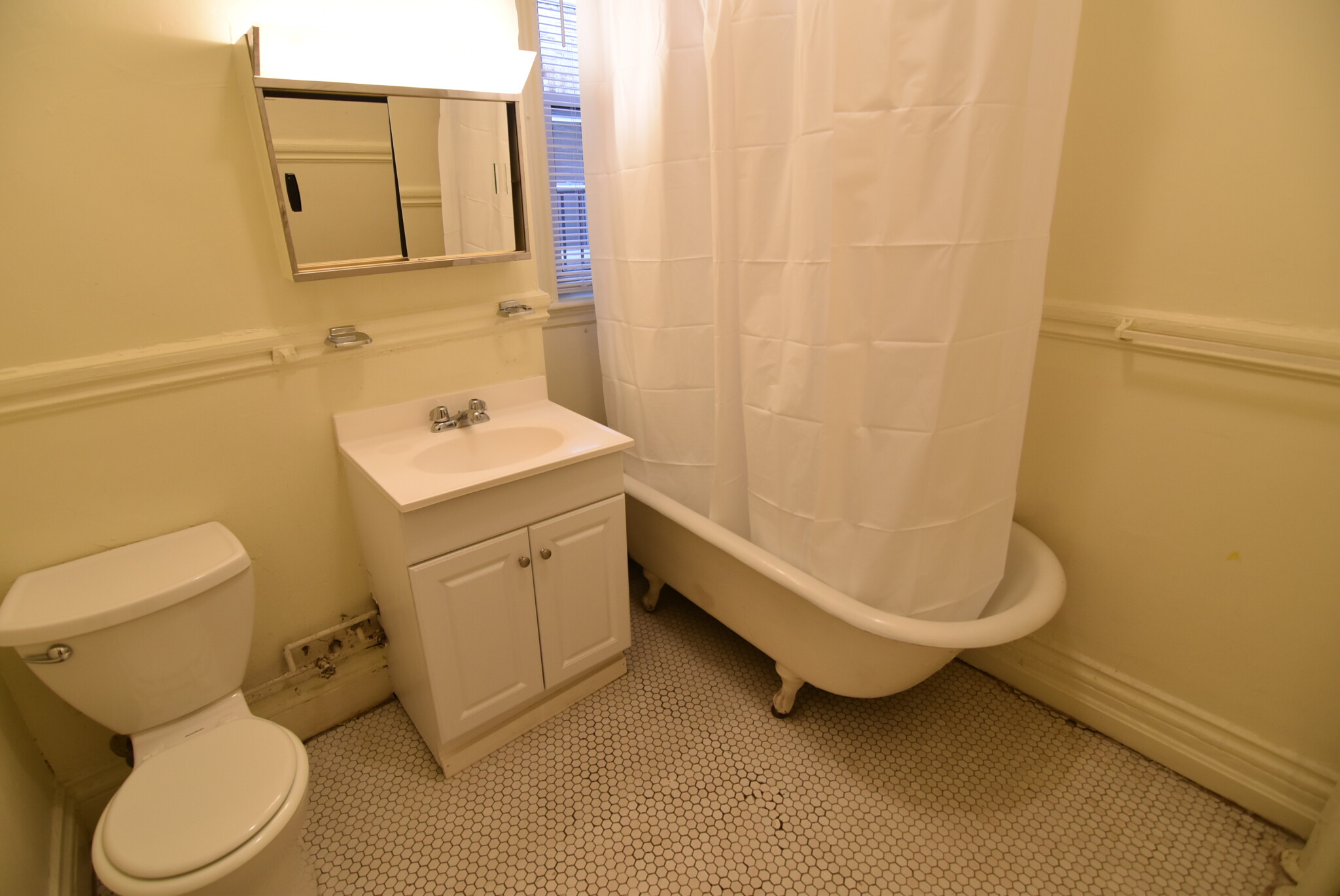 32 Queensberry St, Fenway