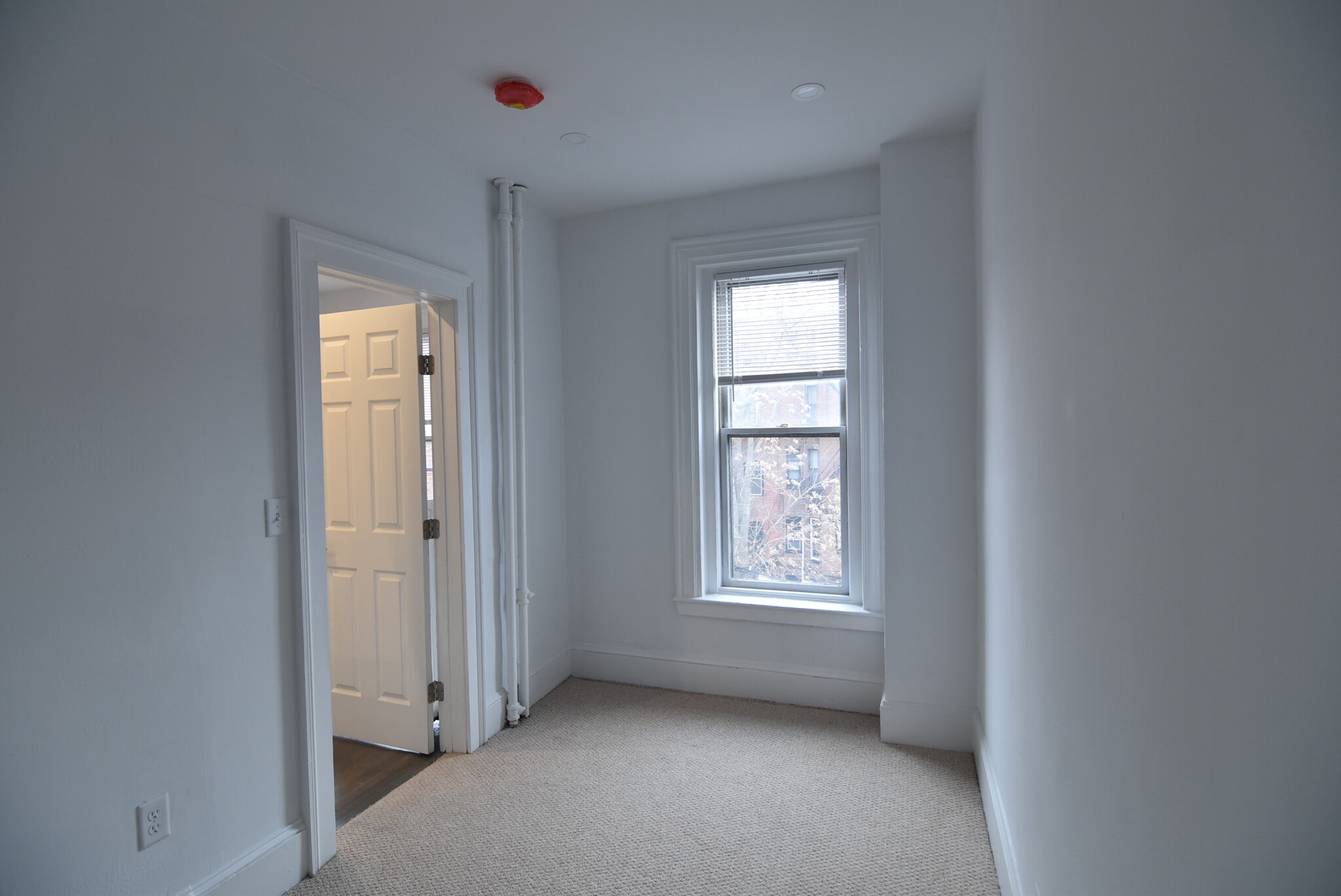 225 Newbury St, Back Bay