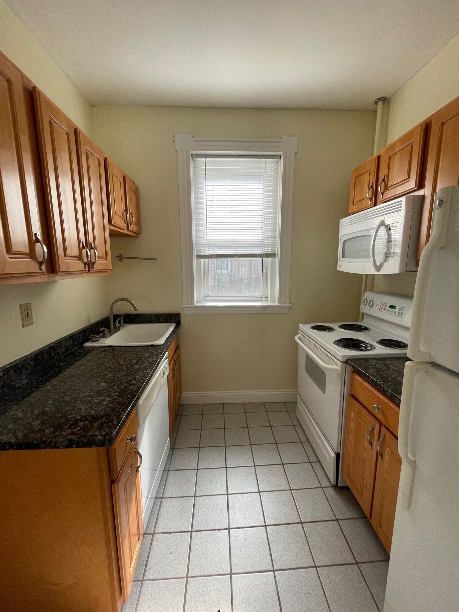 120 Peterborough St, Fenway