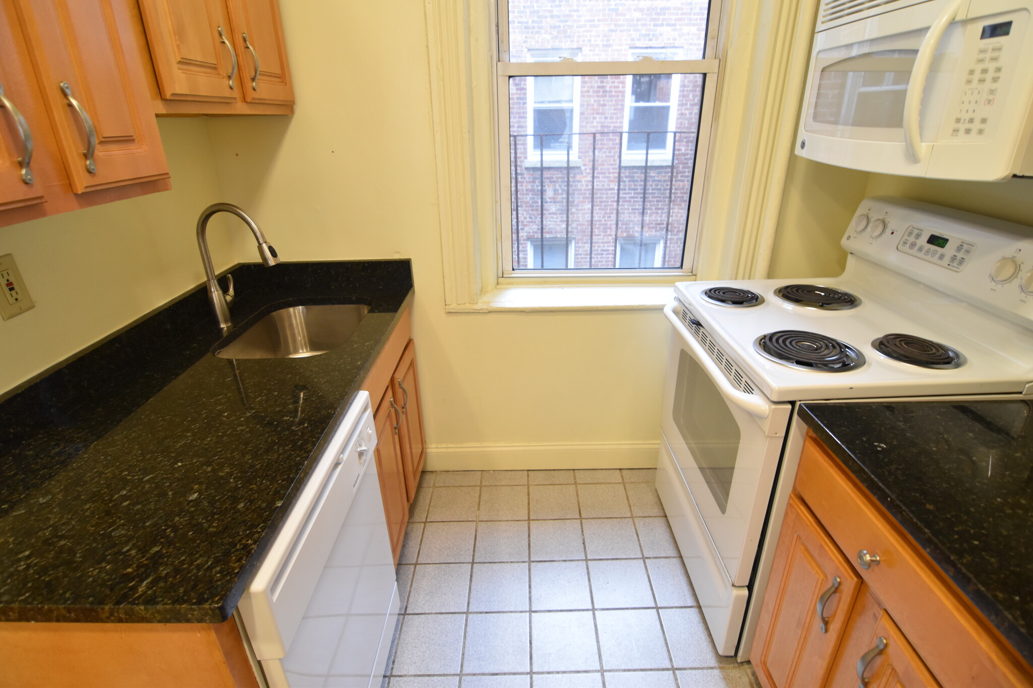 36 Queensberry St, Fenway