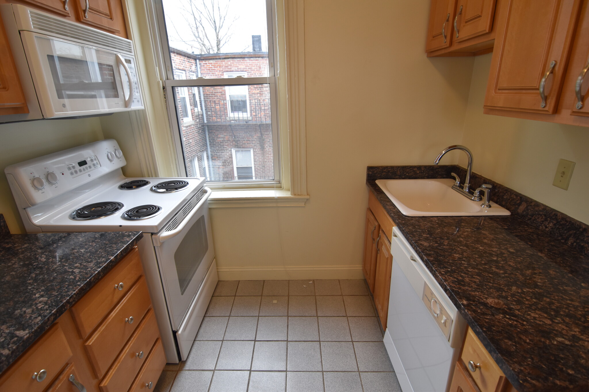 19 Queensberry St, Fenway