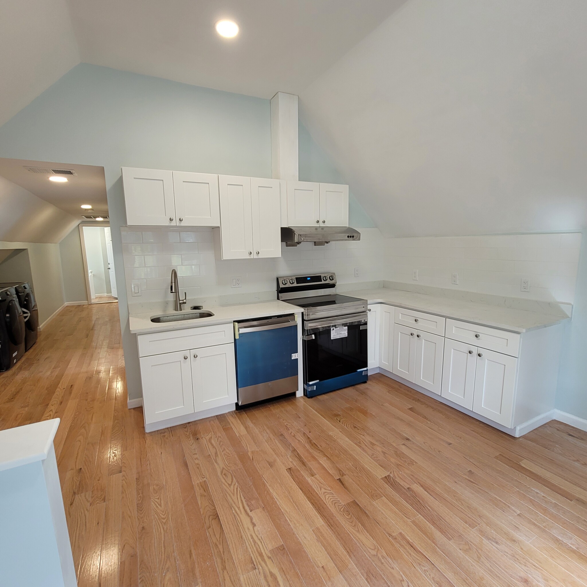 38 Creighton, West Cambridge