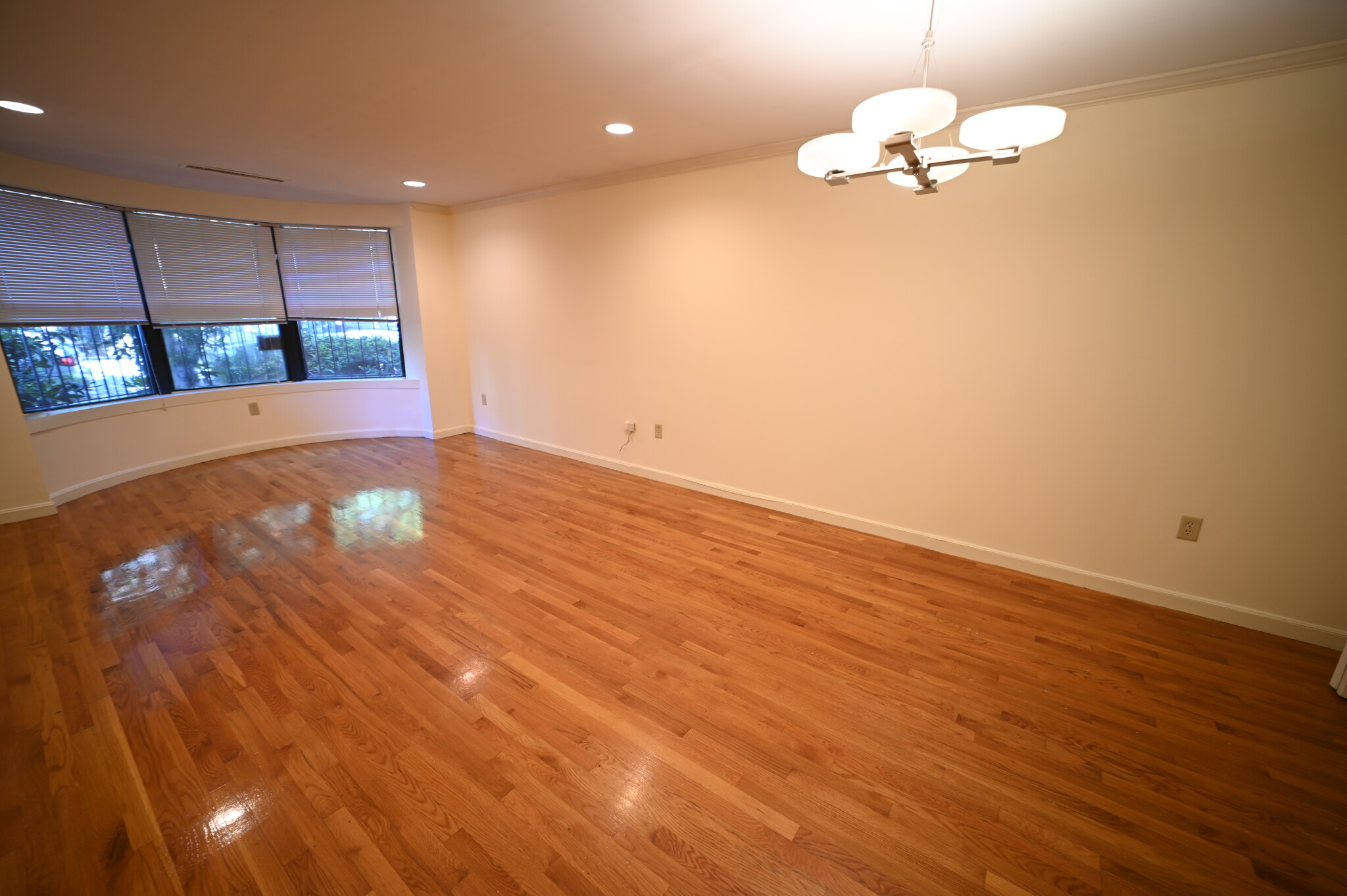 100 Jersey St, Fenway