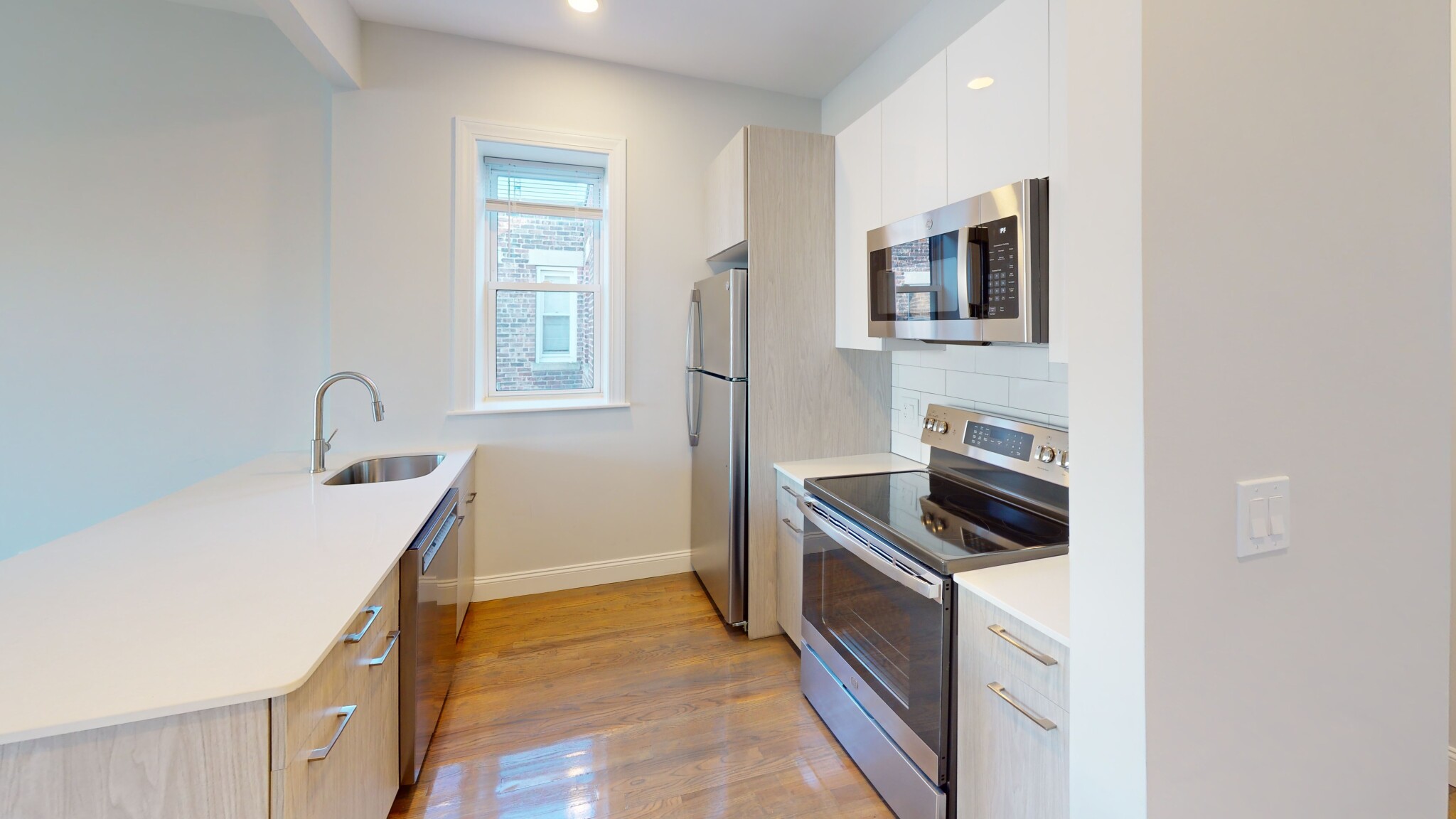 111 Queensberry St, Fenway